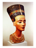 Bust of Queen Nefertiti, from the Studio of the Sculptor Thutmose at Tell El-Amarna Giclee Print by 18th Dynasty Egyptian