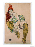 Sitting Woman with Her Right Leg Bent, 1917 Giclee-vedos tekijänä Egon Schiele Sitting Woman with Her Right Leg Bent, 1917 Giclee-vedos tekijänä Egon Schiele