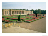 The Garden Facade of the Grand Trianon, 1687 Giclee Print by Jules Hardouin Mansart