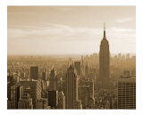 View of Empire State Building and Manhattan Skyline - New York Photographie par DW labs