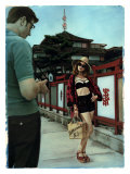 American Tourist in Japan Giclee Print by Richie Fahey