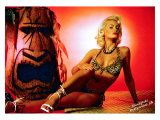 Pin-Up Girl: Holly Marilyn Tiki Giclee Print by Octavio Arizala