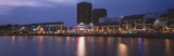 Sunset, Clarke Quay, Singapore River, Singapore Lámina fotográfica por Panoramic Images Sunset, Clarke Quay, Singapore River, Singapore Lámina fotográfica por Panoramic Images