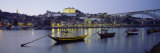 Boats in a River, Douro River, Porto, Portugal Lámina fotográfica por Panoramic Images Boats in a River, Douro River, Porto, Portugal Lámina fotográfica por Panoramic Images