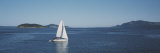 Sailboat Sailing in the Sea, San Juan, Washington State, USA Fotografie-Druck von Panoramic Images 