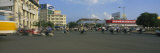 Traffic on a Road, Ho Chi Minh City, Saigon, Vietnam Lámina fotográfica por Panoramic Images Traffic on a Road, Ho Chi Minh City, Saigon, Vietnam Lámina fotográfica por Panoramic Images