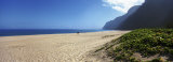 Mountain on the Beach, Pouhale Beach, Kauai, Hawaii, USA Lámina fotográfica por Panoramic Images Mountain on the Beach, Pouhale Beach, Kauai, Hawaii, USA Lámina fotográfica por Panoramic Images