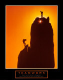 Teamwork – Kletterer im Sonnenuntergang Poster