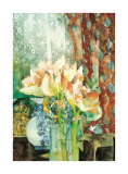 Amarilis rosa, cortina roja Láminas por Shirley Trevena