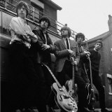 The Roling Stones: Group Pictured Holding Guitars Photographie