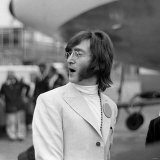 Beatles Singer Songwriter John Lennon Off to India February 1968 Photographie