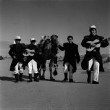 The Shadows with Henry the Camel For the Film Wonderful Life on the Canary Islands Music Photographie