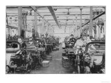 Women Working in a Lancashire Cotton-Mill Giclee Print