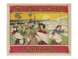 Advertisement for Sunlight Soap, Girls Bring Their Washing in from a Field Lámina giclée