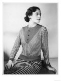 Jumper with "V" Yoke Giclee Print