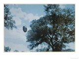 UFO from Coma Berenices Giclee Print by Paul Villa