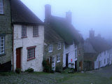 Street of "Gold Hill" Shrouded in Fog, Shaftesbury, Dorset, England Photographic Print by Jan Stromme