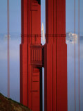 The Distant Transamerica Pyramid Through the Golden Gate Bridge, San Francisco, California, USA Fotografie-Druck von Greg Gawlowski