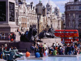 Tourists At Trafalgar Square, London, England Lámina fotográfica por Richard I'Anson Tourists At Trafalgar Square, London, England Lámina fotográfica por Richard I'Anson