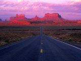 Peter Hendrie - Rock Formations at Sunset, Monument Valley Navajo Tribal Park, USA - Fotografik Baskı Peter Hendrie - Rock Formations at Sunset, Monument Valley Navajo Tribal Park, USA - Fotografik Baskı