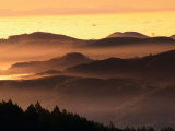 Fog Covered Golden Gate Bridge from Mt. Tamalpais, Marin County, California, USA Photographie par Stephen Saks
