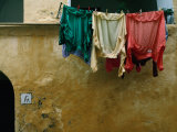 Washing Drying on the Island of Procida in the Bay of Naples, Procida, Campania, Italy Photographie par Jeffrey Becom