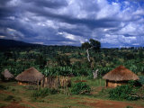 Traditional Village Huts, Southern Nations, Nationalities and Peoples, Ethiopia Fotografisk tryk af Jane Sweeney
