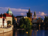 Charles Bridge and City Buildings from Manesuv Bridge, Prague, Czech Republic Photographie par Izzet Keribar