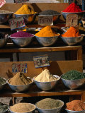 Selection of Spices at Market Stall, Egypt Fotografie-Druck von Chris Mellor