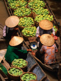 Floating Market along the Mekong Delta, an Giang, Vietnam Fotografisk trykk av John Banagan