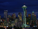 Skyline at Night with Space Needle Tower Seattle, Washington, USA Fotografisk trykk av Rob Blakers Skyline at Night with Space Needle Tower Seattle, Washington, USA Fotografisk trykk av Rob Blakers