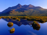 The Black Cuillin Reflected in Waters of Small Lochan, Isle of Skye, Scotland Photographie par Gareth McCormack