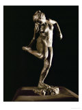 Dancer Looking at Her Right Foot, Bronze reproduction procédé giclée par Edgar Degas