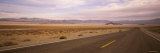 Highway Passing through the Desert, Nevada, USA Lámina fotográfica por Panoramic Images Highway Passing through the Desert, Nevada, USA Lámina fotográfica por Panoramic Images
