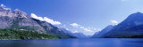 Mountain Range along a Lake, Glacier National Park, Waterton Lakes National Park, Alberta, Canada Lámina fotográfica por Panoramic Images