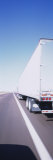 Semi-Truck on a Highway Lámina fotográfica por Panoramic Images Semi-Truck on a Highway Lámina fotográfica por Panoramic Images