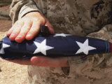 The United States Flag is a Symbol for Independence Lámina fotográfica por Stocktrek Images The United States Flag is a Symbol for Independence Lámina fotográfica por Stocktrek Images