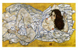 Femme Allongee, c.1917 Affiches par Egon Schiele