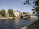 River Ouse with Lendal Bridge and Lendal Tower Beyond, York, Yorkshire, England Photographie par Pearl Bucknall