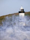 Penmon Point Lighthouse, and Puffin Island, Penmon Photographie par Pearl Bucknall