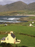 View to Village with Scattered Cottages, Ballydonegan, Munster Photographie par Pearl Bucknall