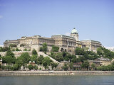 Buda Palace, Now Houses Museums, from Across the River Danube, Budapest, Hungary Photographie par Pearl Bucknall