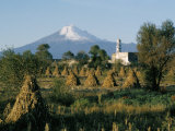 The Volcano of Popocatepetl, Puebla State, Mexico, North America Photographic Print by Robert Cundy