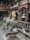 Golden Temple, Patan, Nepal Photographie par Ethel Davies