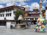 Jokhang Temple, the Most Revered Religious Structure in Tibet, Lhasa, Tibet, China Photographie par Ethel Davies