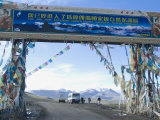 Jia Tsuo La, Entrance to Mount Everest (Qomolangma) National Park, Tibet, China Photographie par Ethel Davies