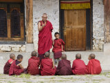 Buddhist Monks, Karchu Dratsang Monastery, Jankar, Bumthang, Bhutan Photographie par Angelo Cavalli