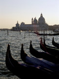 Gondolas and S. Maria Salute, Venice, Veneto, Italy Photographie par James Emmerson