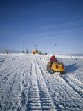 Snow Vehicle and Tracks, Siple II Station, the Main Base is 40Ft Below Surface, Antarctica Impressão fotográfica por Geoff Renner
