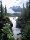 Athabasca Falls and Mount Kerkeslin, Jasper National Park, Unesco World Heritage Site, Alberta Photographie par Hans Peter Merten